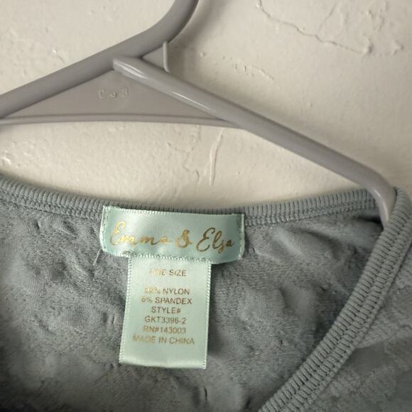 Emma & Elsa Y2k One Size Gray Floral Textured Short Sleeve Stretch Baby Tee - Picture 4 of 8